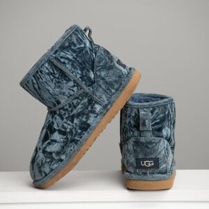UGG Boots Blue Crushed Velvet Womens 6 Cozy Glam Shimmer Y2K Loungewear Soft